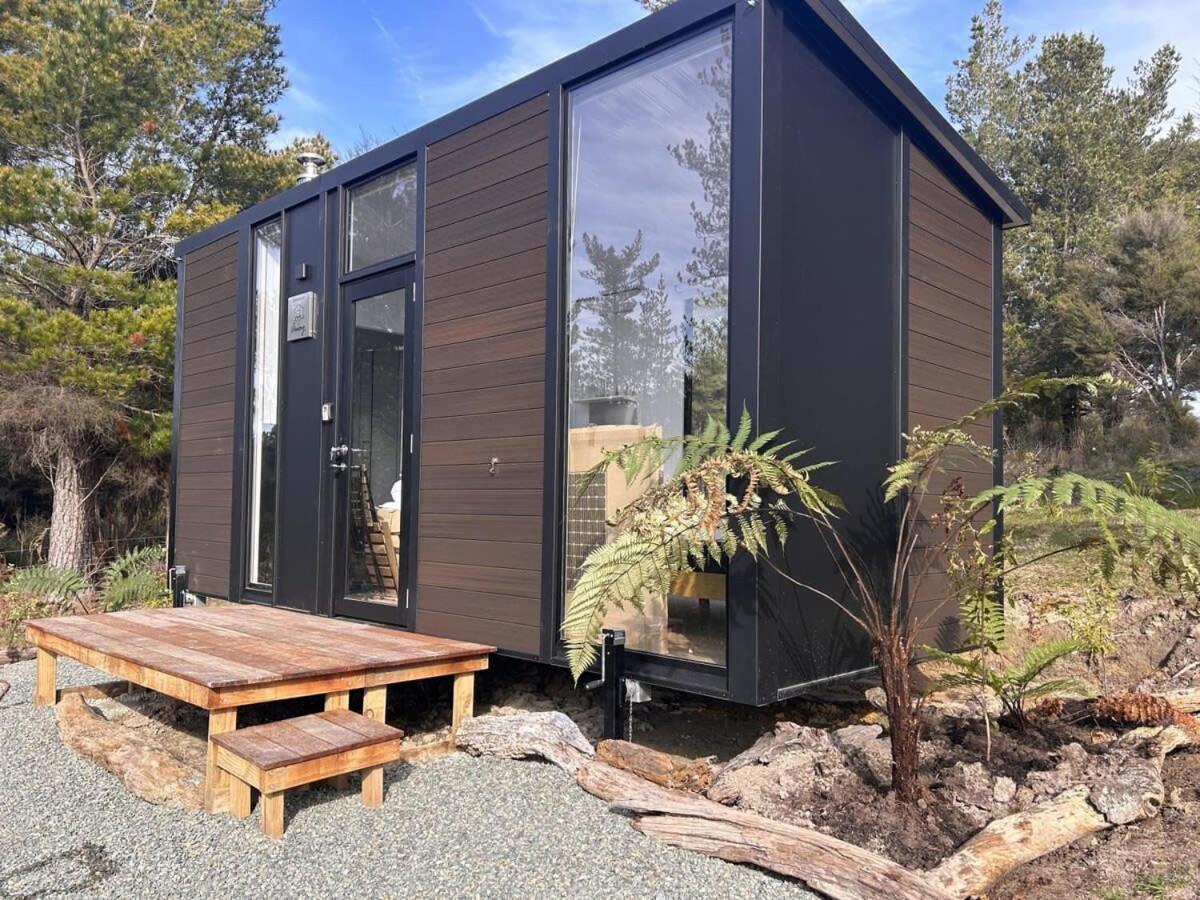 Villa Ruru Tiny House By Tiny Away Rangihaeata Exterior foto